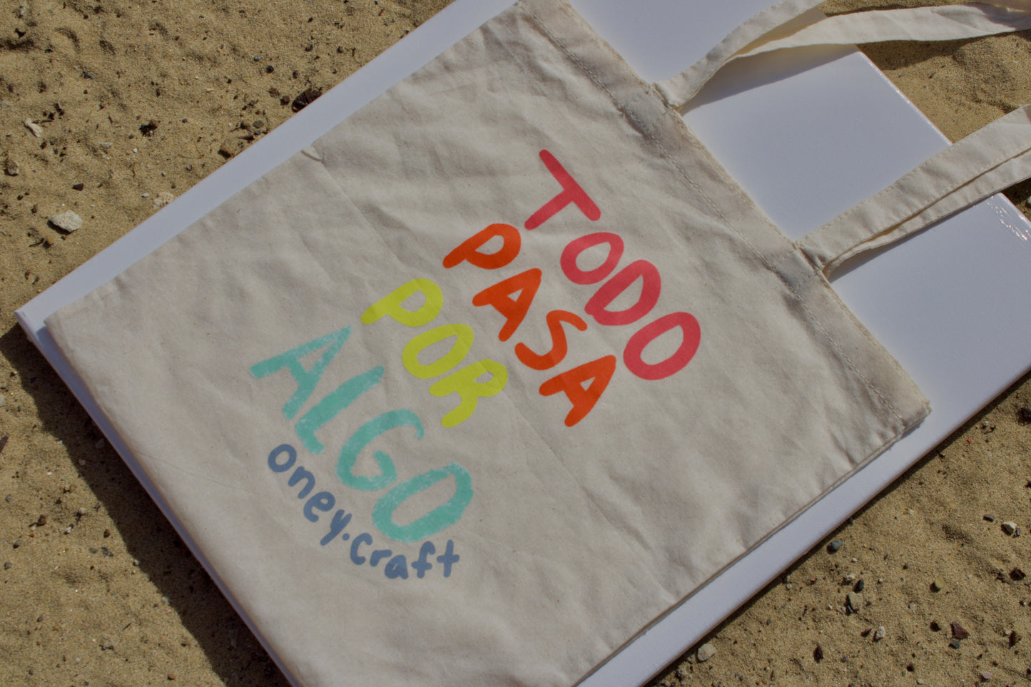 Tote bag “Todo pasa por algo” 🎨✨👜